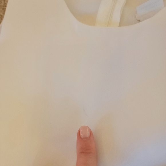 Elegant White Sleeveless Dress 10 - Picture 12 of 12